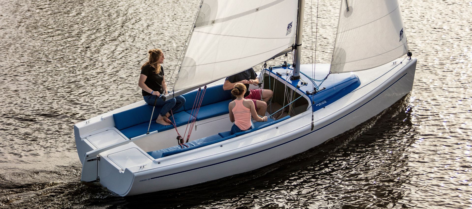 River Sports Store 2 River Sports Store -River Sports Store Aira 1920 x 850